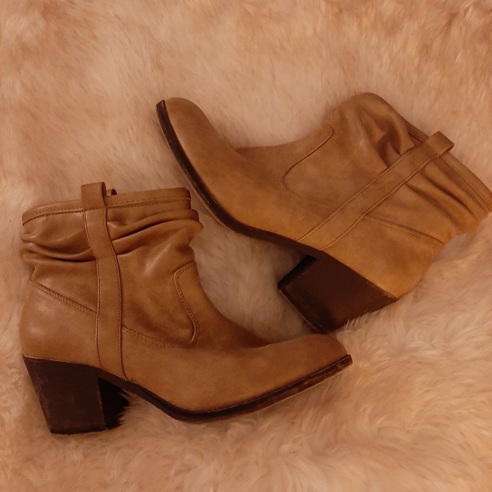 Women's Size 11 Ankle Boots K9 by Rocketdog Brand